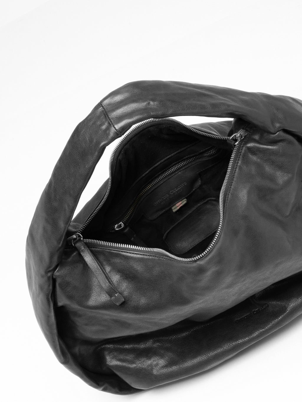 BOLINA 048 - Schwarze Umhängetasche aus Leder