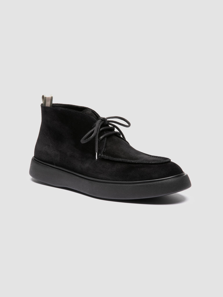FRAME 002 - Brown Suede Chukka Boots