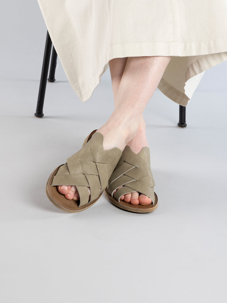 ITACA 049 - Green Leather Slide Sandals
