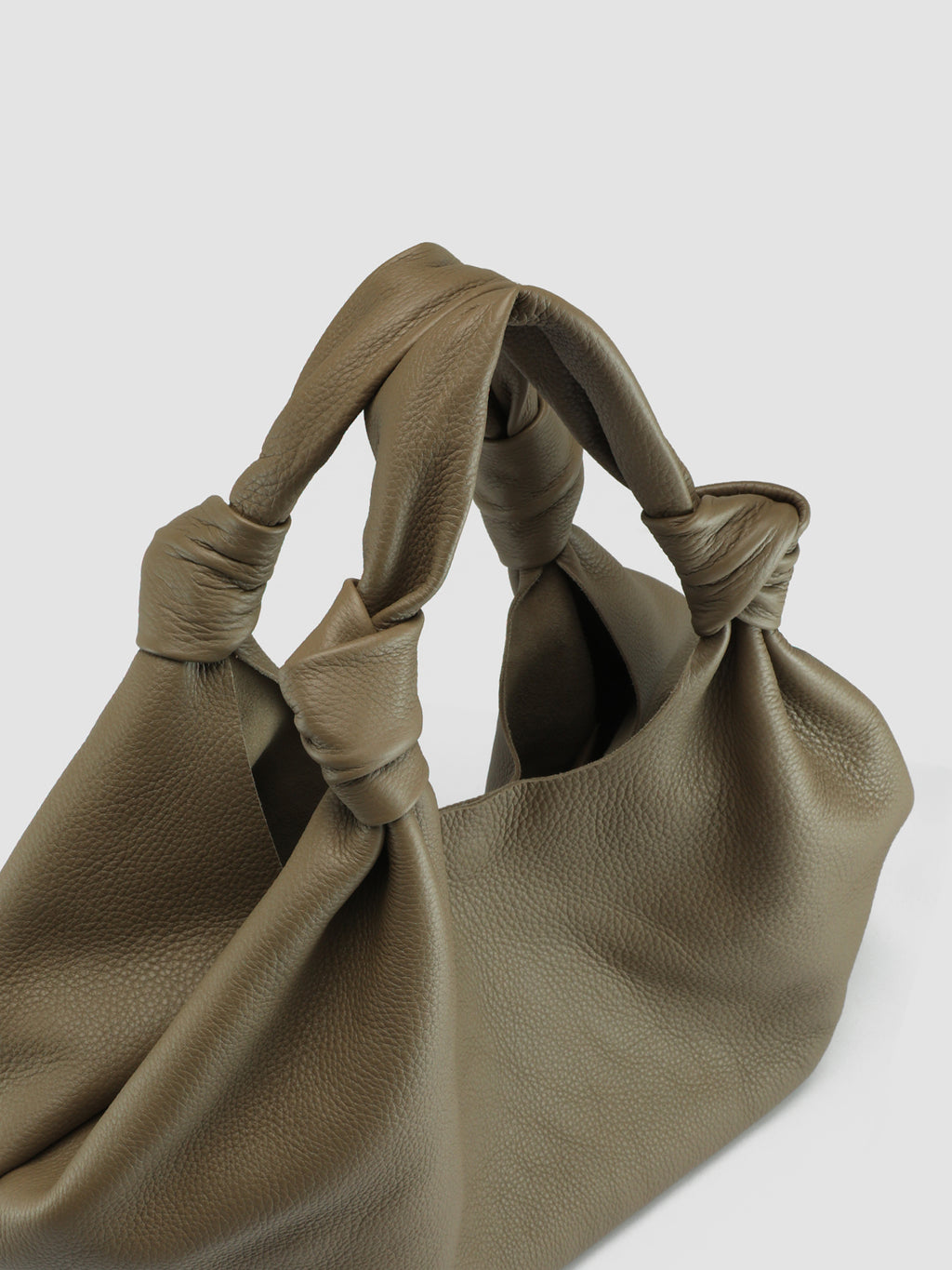 Bolina 16 - taupefarbene Hobo-Tasche aus Leder