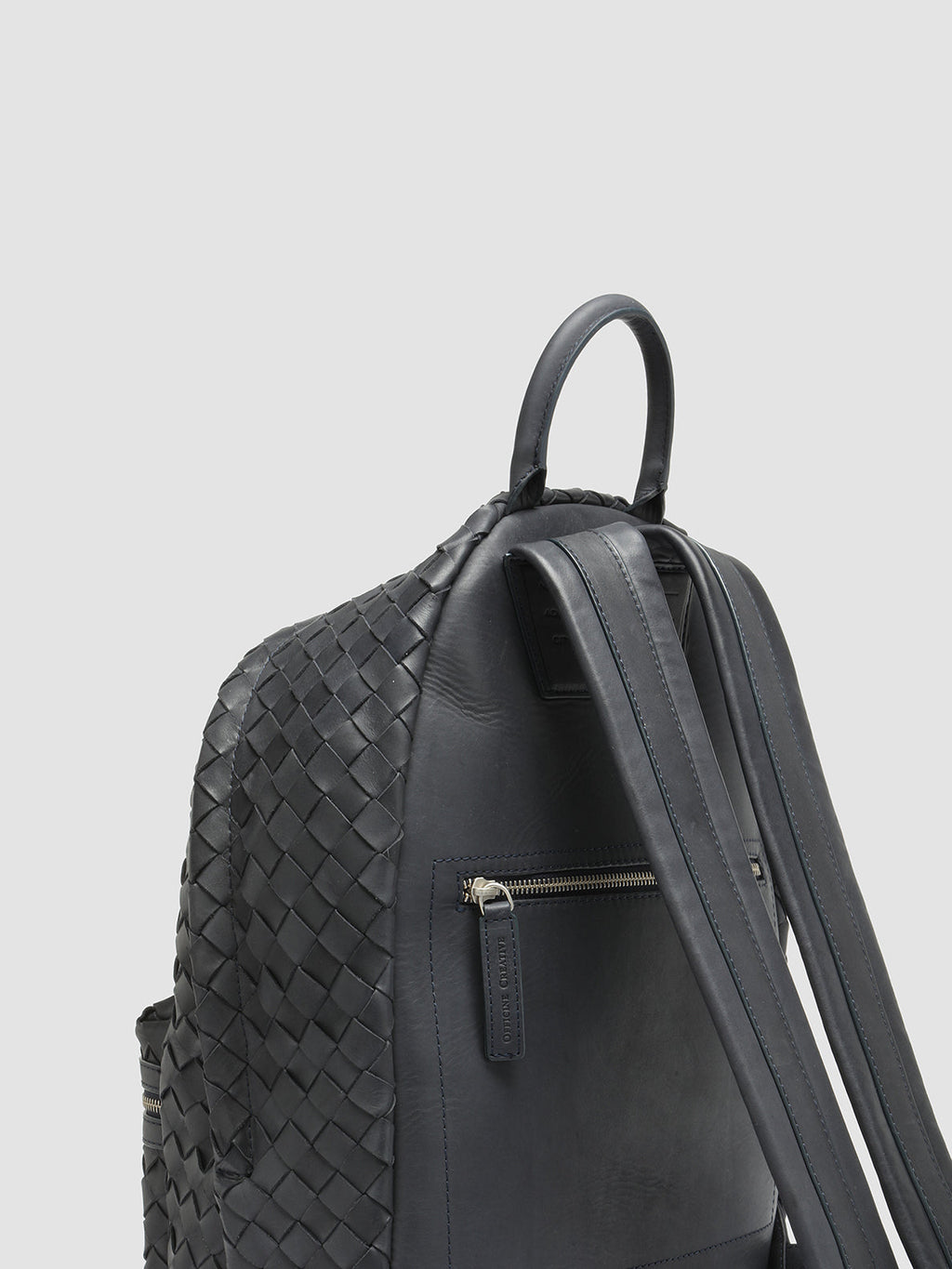 ARMOR 04 - Blauer Lederrucksack - image 6,side view