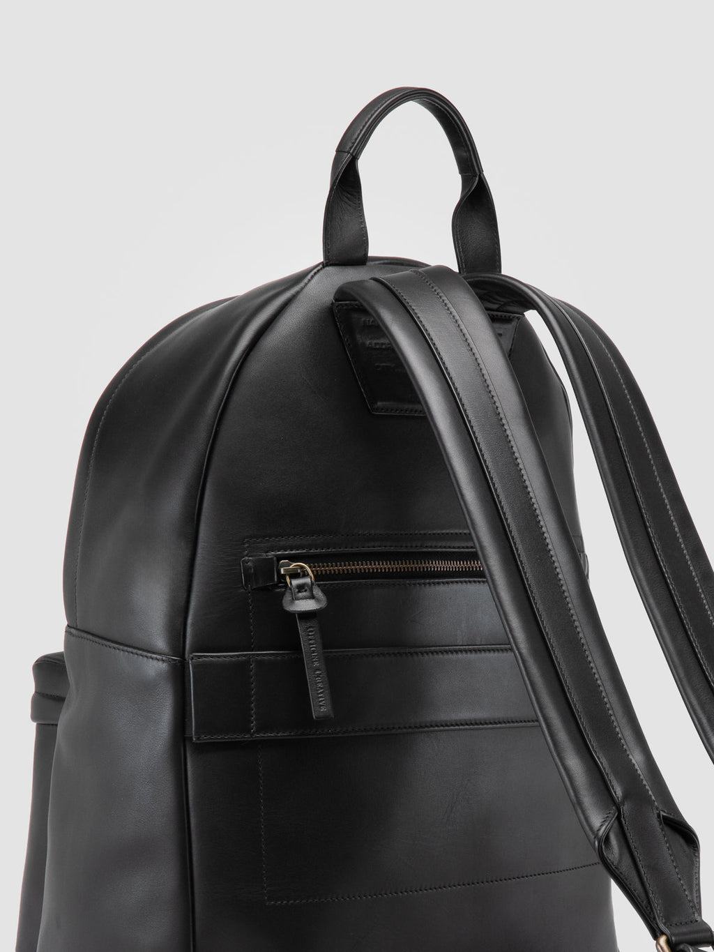 OC PACK 001 - Schwarzer Lederrucksack - image 6,side view