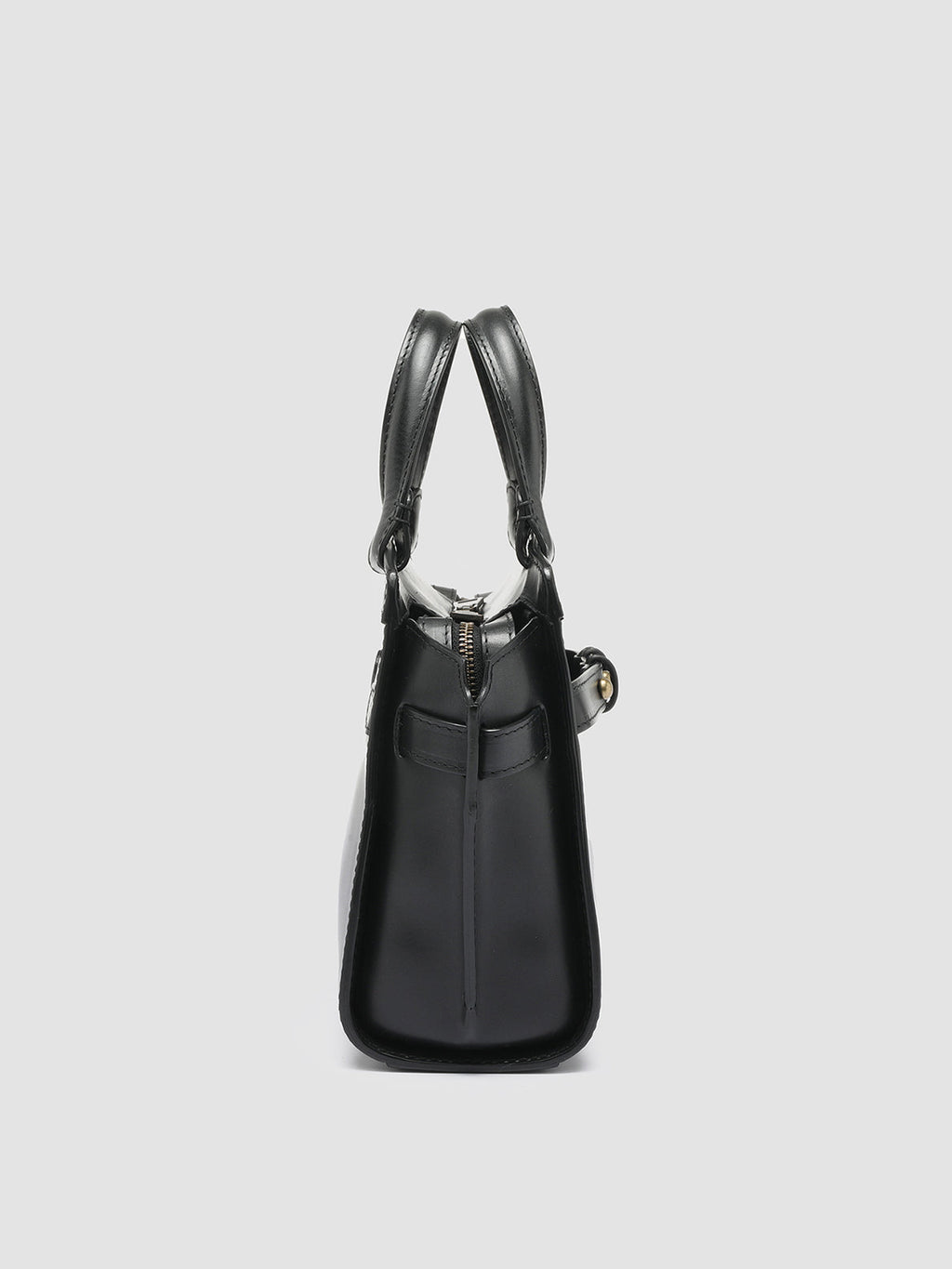 SADDLE 009 - Schwarze Lederhandtasche