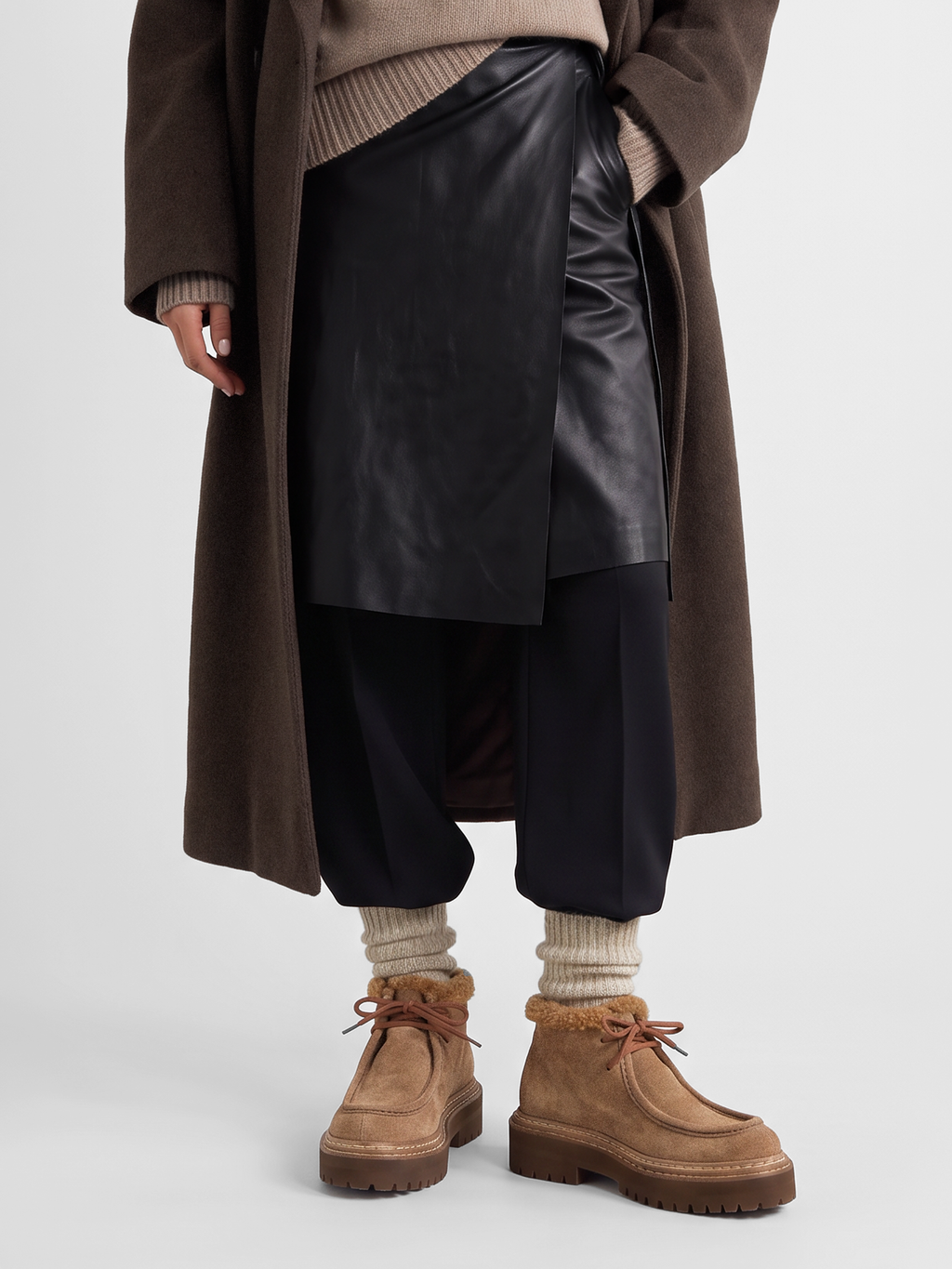 BLOSSOM 023 - Braune Chukka-Stiefel aus Wildleder