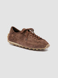 JARRED 101 - Braune Low-Top-Sneakers aus Wildleder - thumb image 3,side view