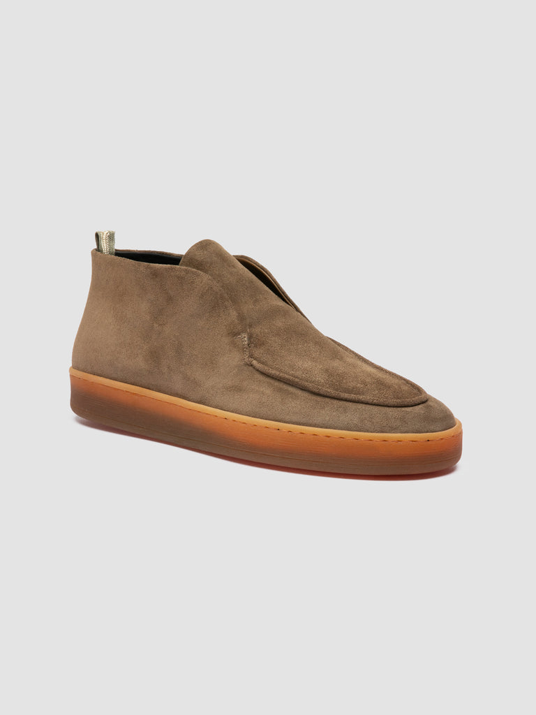 AMBRIE 002 - Brown Suede Chukka Boots