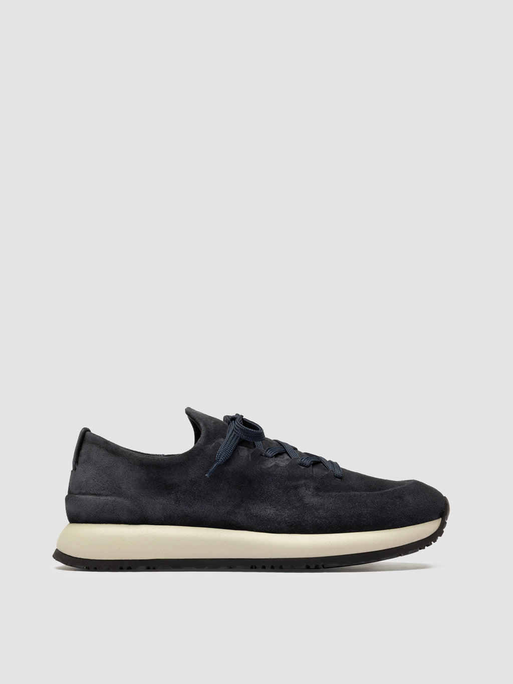 ENTIRE 001 - Marineblaue Sneakers aus Wildleder - image 1,side view