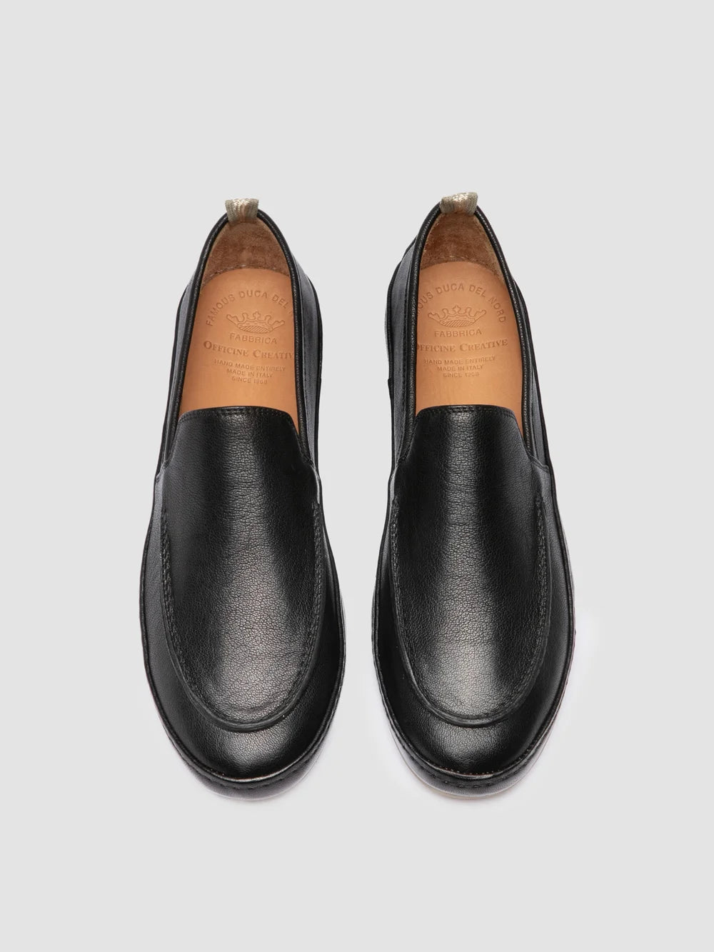 LINE 001 - Pennyloafer aus schwarzem Leder - image 2,side view