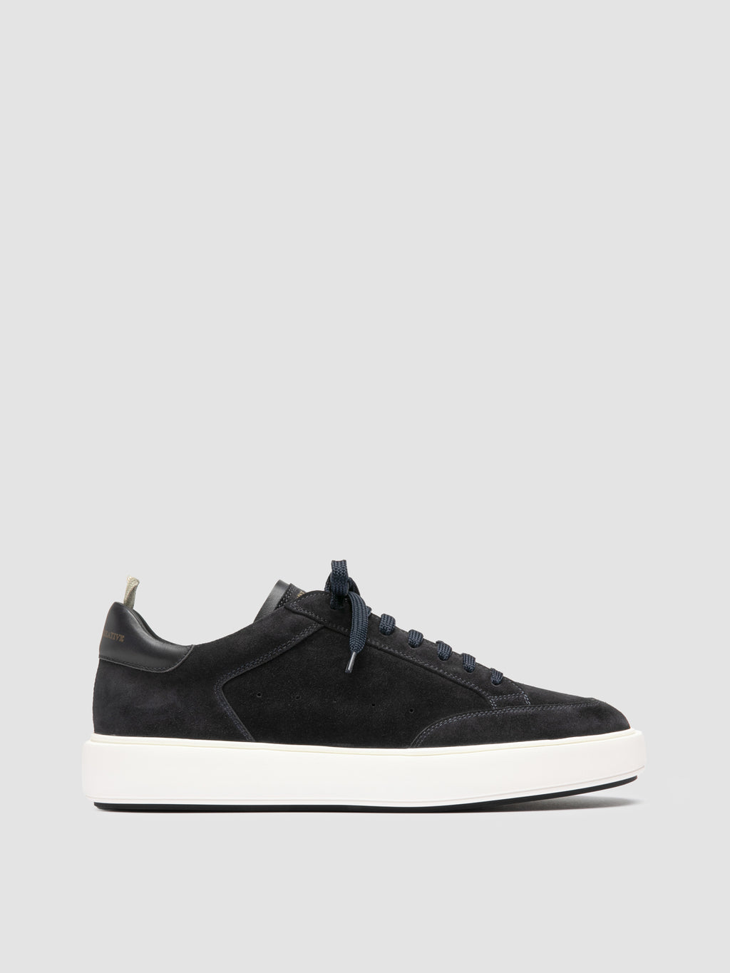 SEQUEL 002 - Blaue Sneakers aus Wildleder und Leder - image 1,side view