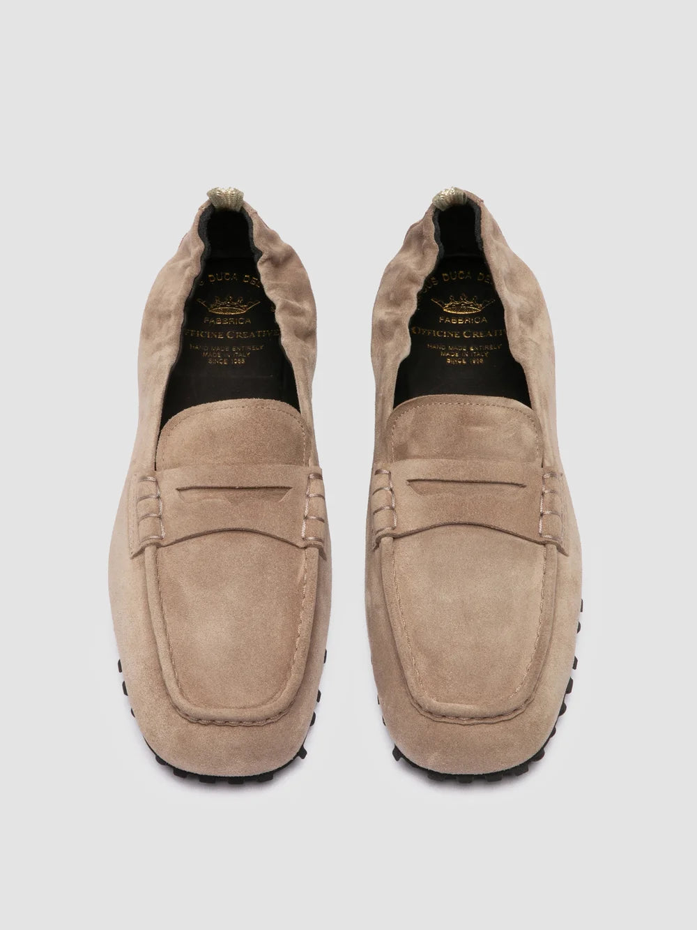 TRAVIS 001 - Penny-Loafer aus graubraunem Wildleder - image 2,side view