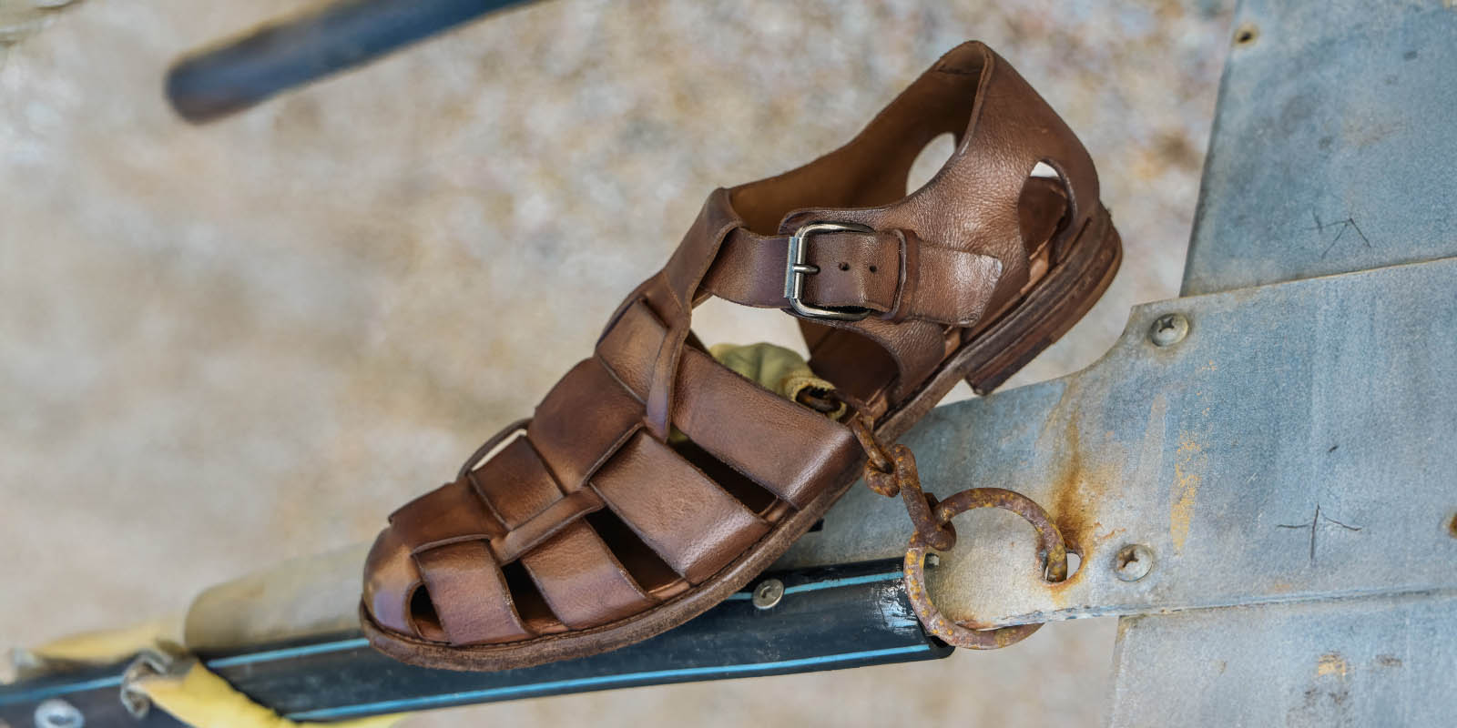 OFFICINE CREATIVE - Brown leather fisherman